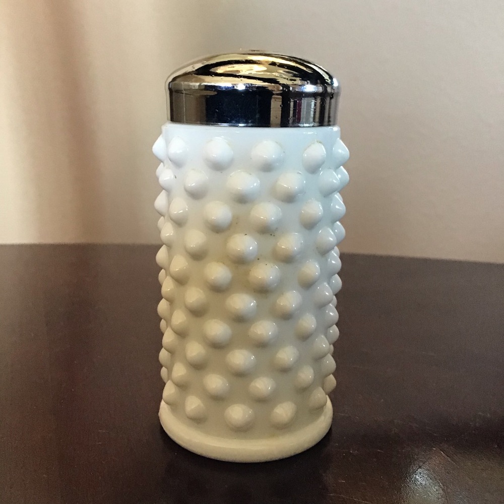 Vintage Fenton Milk Glass Salt or Pepper Shaker